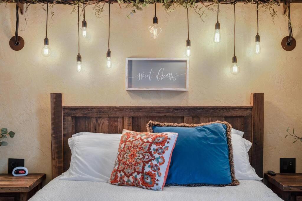 The Rustic Suite - Main Street Lodge In Berlin Buitenkant foto