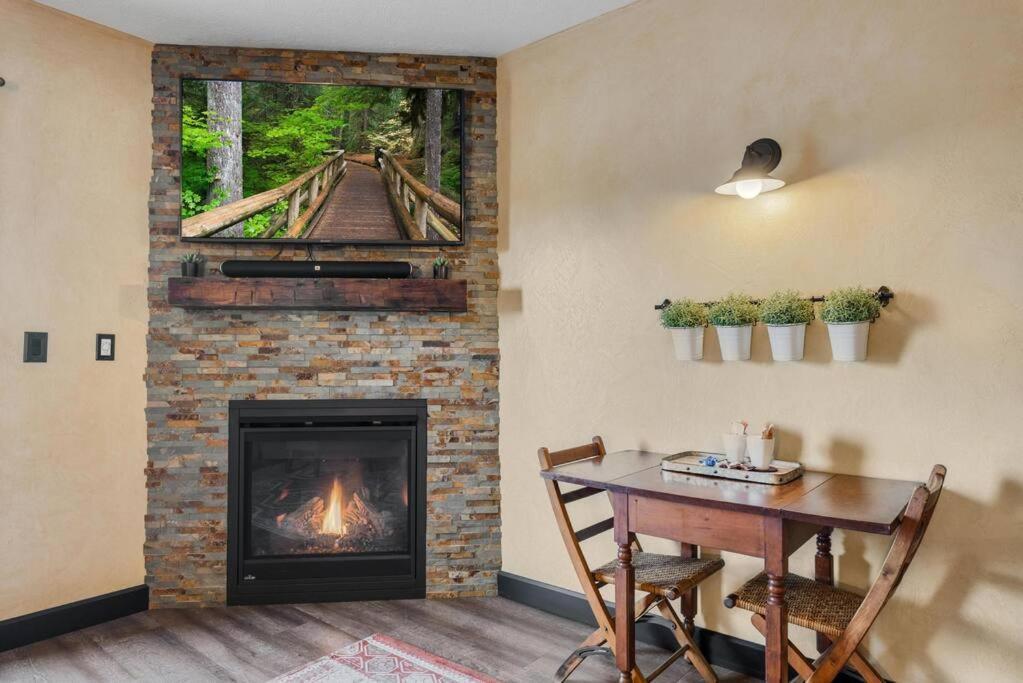 The Rustic Suite - Main Street Lodge In Berlin Buitenkant foto