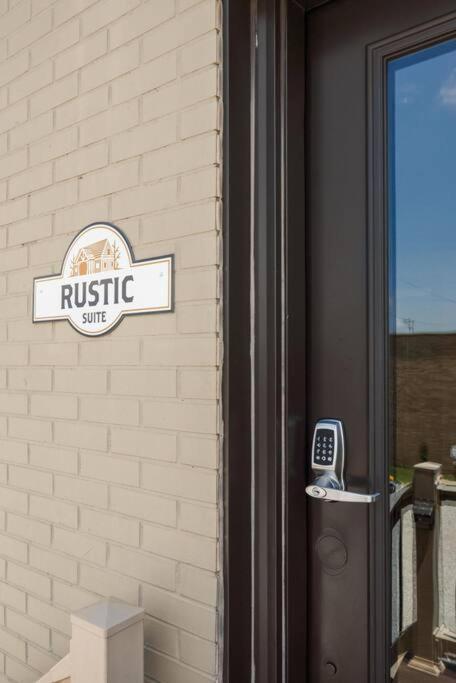 The Rustic Suite - Main Street Lodge In Berlin Buitenkant foto